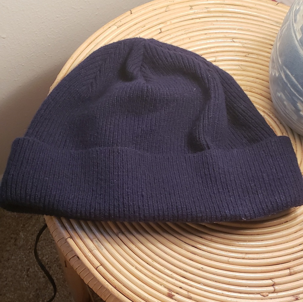 GAP dark navy blue beanie